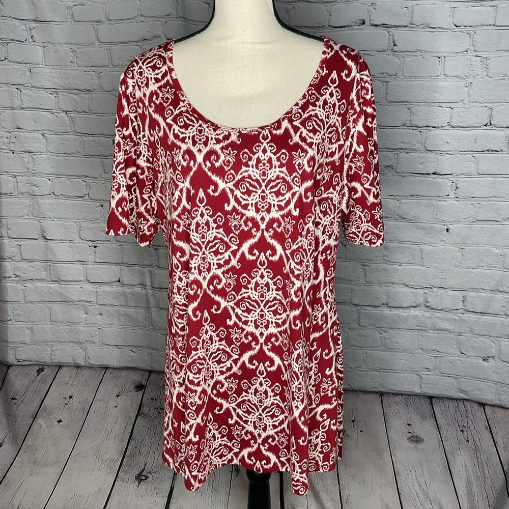 LuLaRoe Perfect T Maroon and Tan Damask Print Short Sleeve Swing Top 2XL